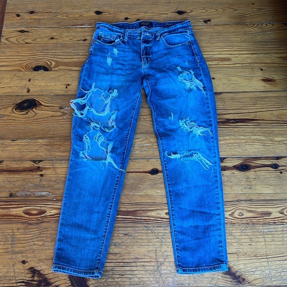 Judy Blue Boyfriend Fit Distressed Cropped Jeans - Picture 1 of 6